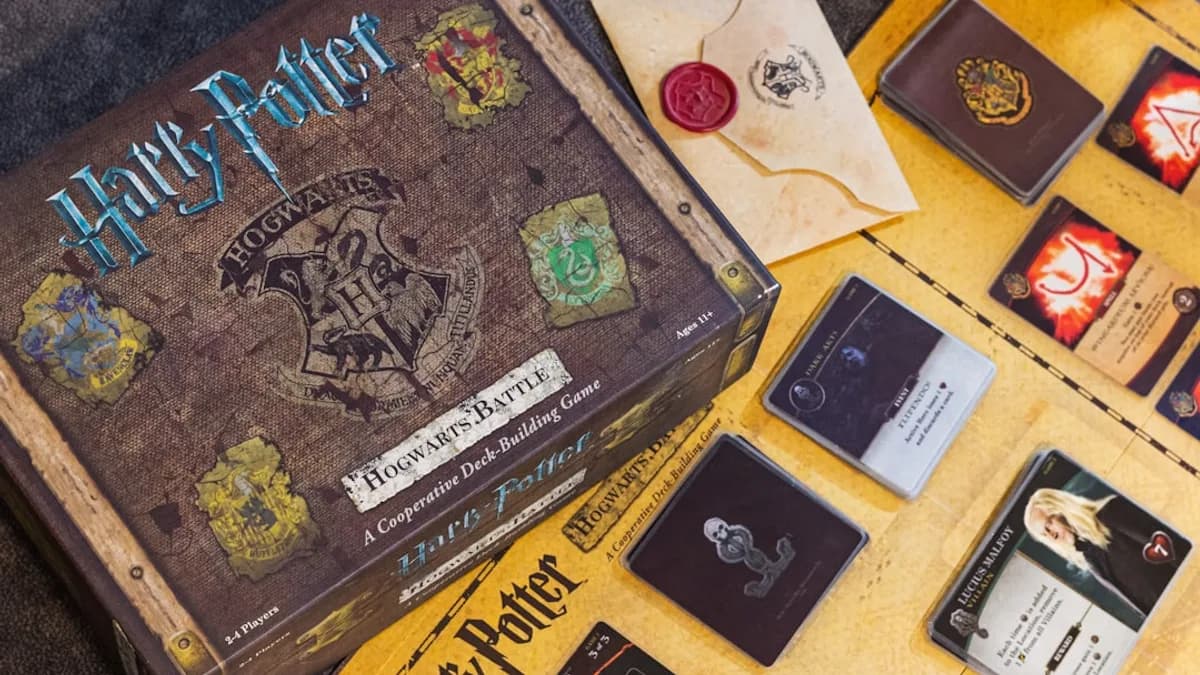 Harry potter hogwarts battle board game components laid out