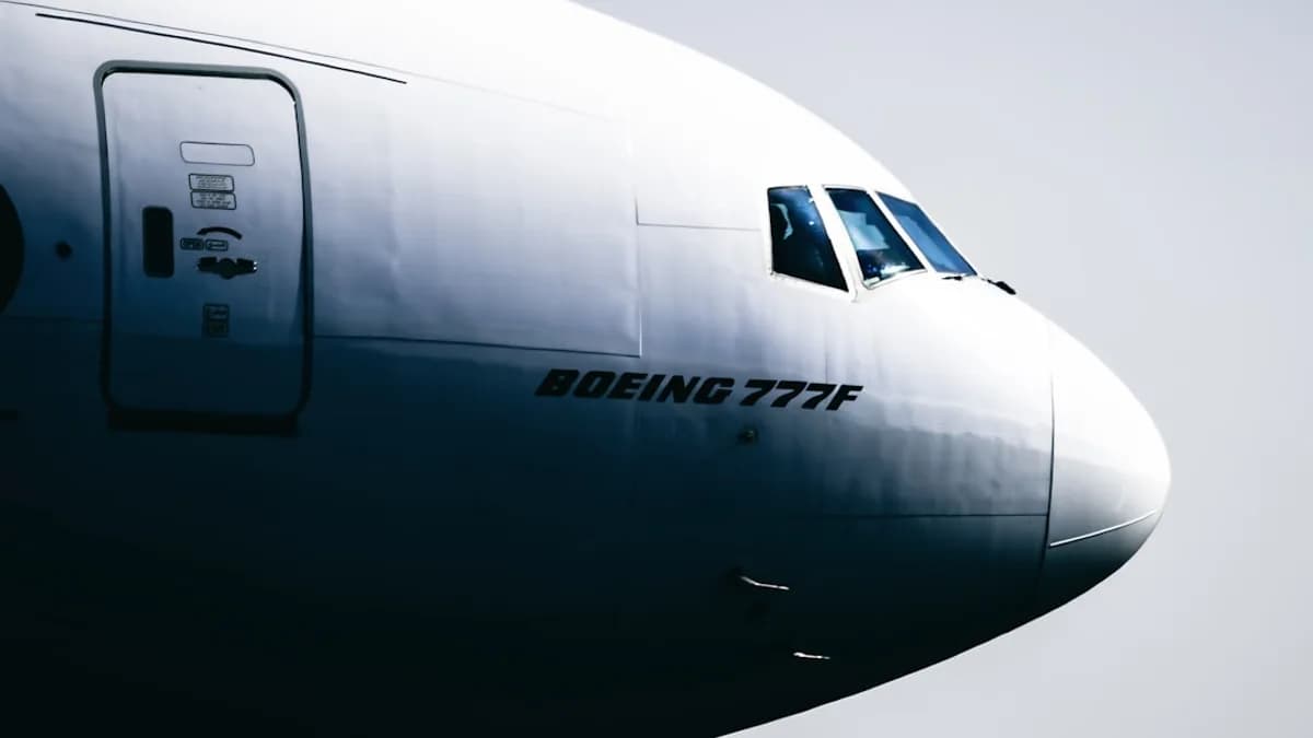 a close up of the nose of an airplane