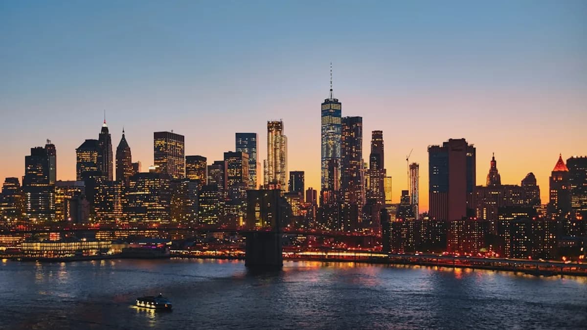 panoramic photography of Brooklyn Bridge