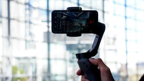 black phone with gimbal