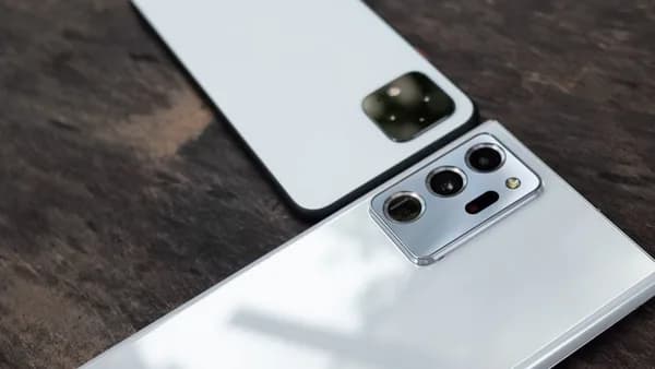 white and black nintendo switch