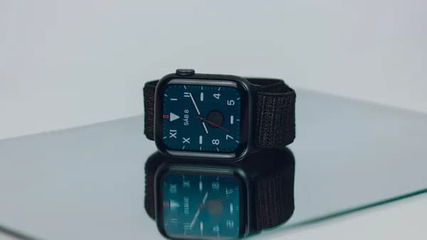 black analog watch at 10 00