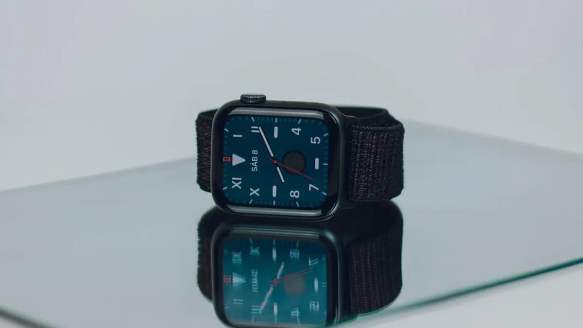 black analog watch at 10 00