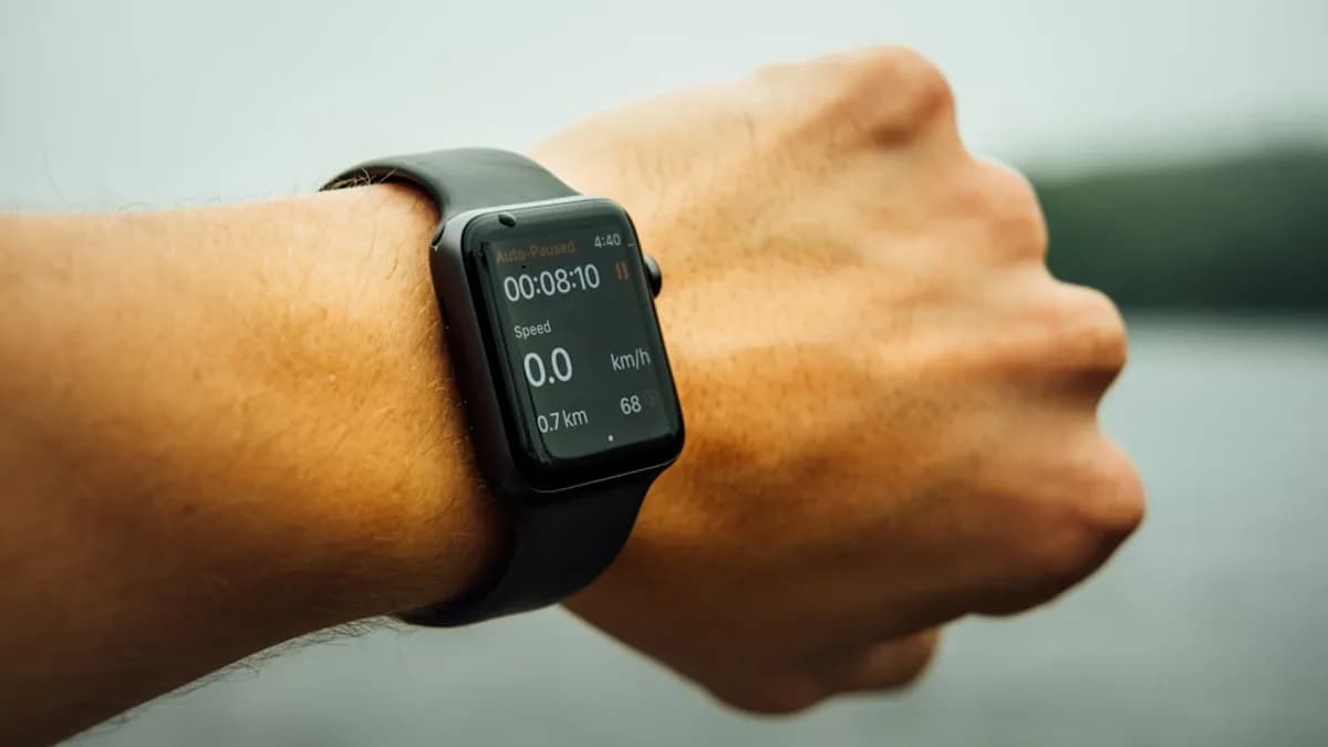 space gray aluminum case Apple watch
