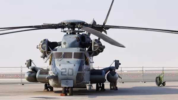 gray and black helicopter