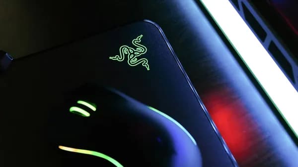 black mouse on black Razer mousepad