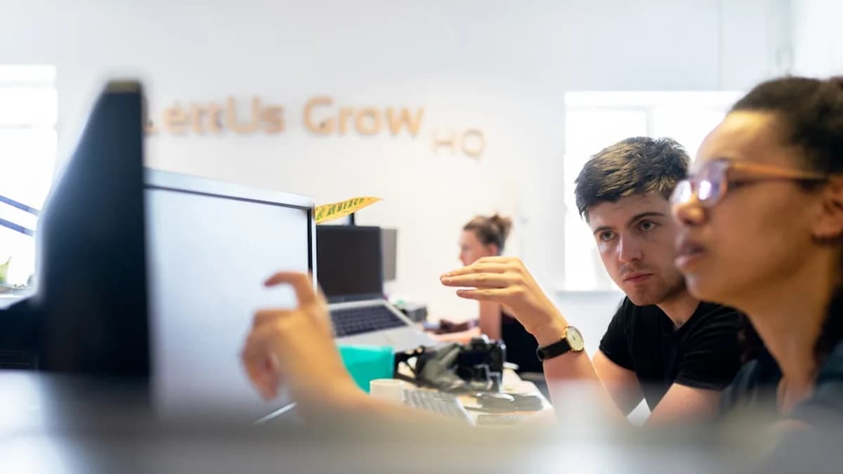 man in black crew neck t-shirt using black laptop computer