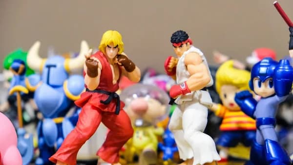Street Fighter Ken and Ryu figurines