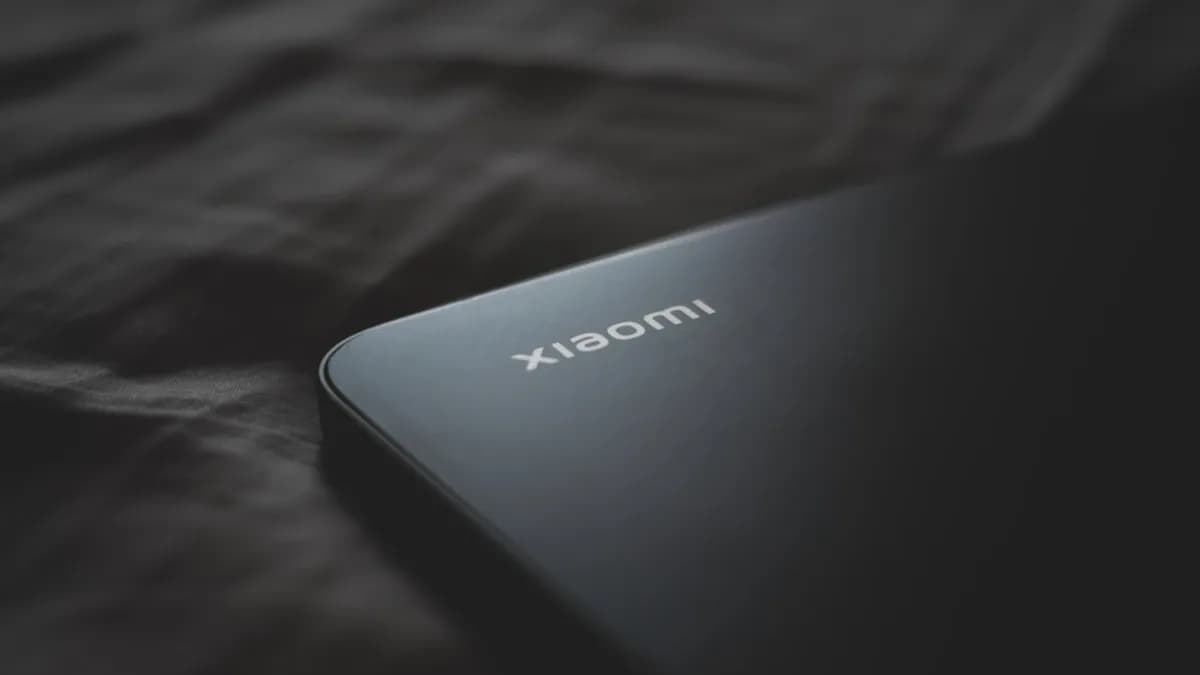 a black cell phone