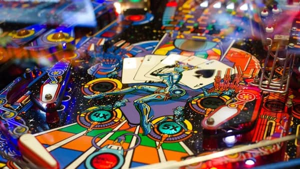 closeup photo of pinball machine