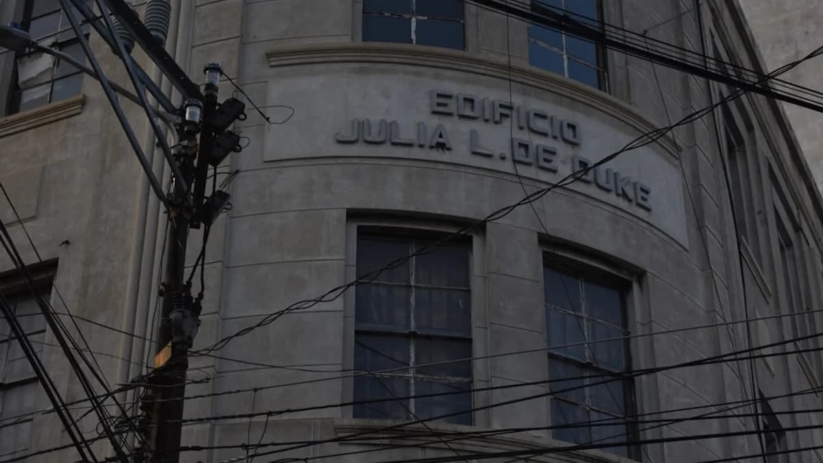 brown concrete building during daytime