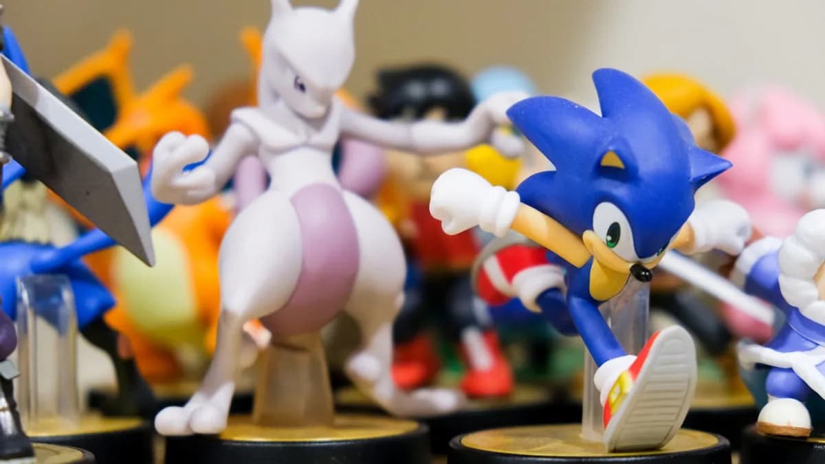 Sonic characters figurine