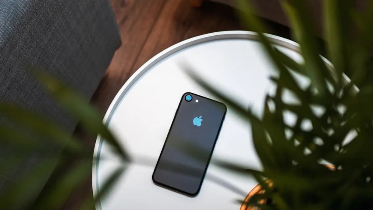 jet black iPhone 7 on table
