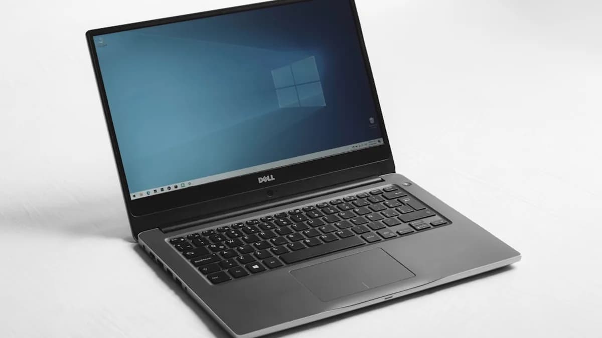 black and silver asus laptop computer