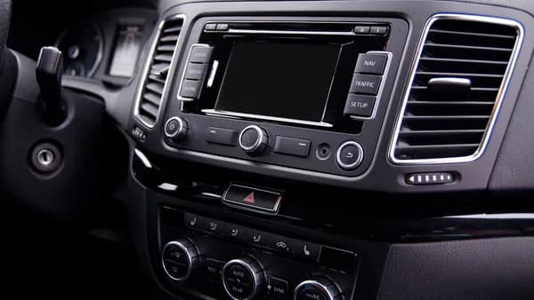 black and silver car stereo