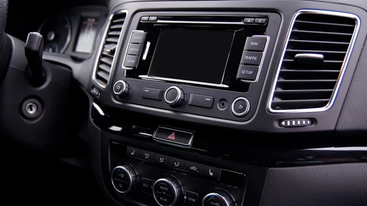 black and silver car stereo